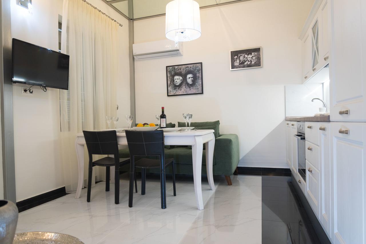 Faces Art Suites Rhodes City Esterno foto